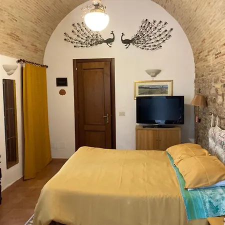 L Ortensia * Lucera